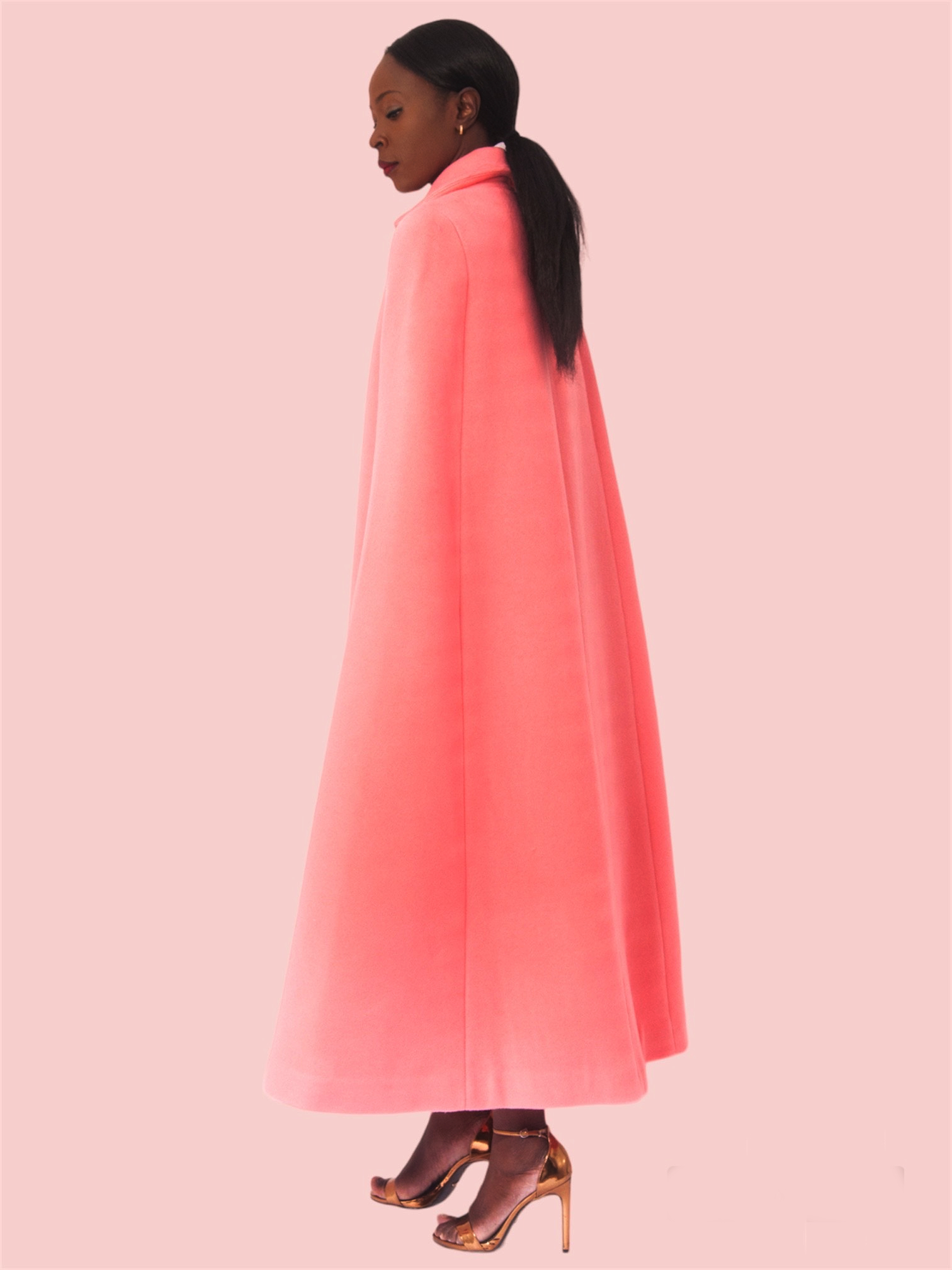 /images/shop/IG019/IG019_OVON_LONGCAPE_SALMON_SIDE.JPG